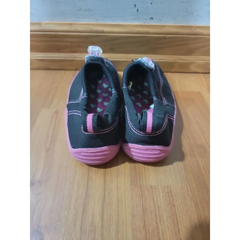 Speedo water shoes size XL toddler 11/12  black and pink